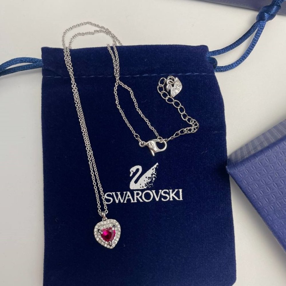 Swarovski crystal heart pendant necklace with pouch
